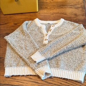 Blu Pepper Boxy Fuzzy Knit Henley Sweater | Size S